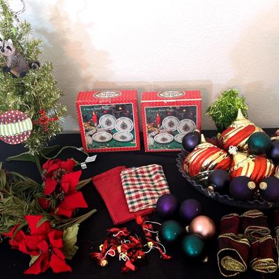 AS205BW Mini Tree Plates Ornaments & More