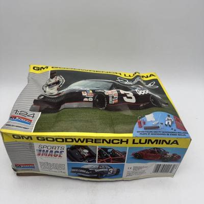 Sale Photo Thumbnail #122