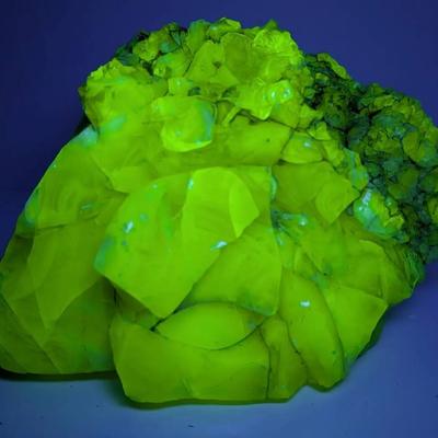 Large Fenton Uranium Custard Glass Cullet 