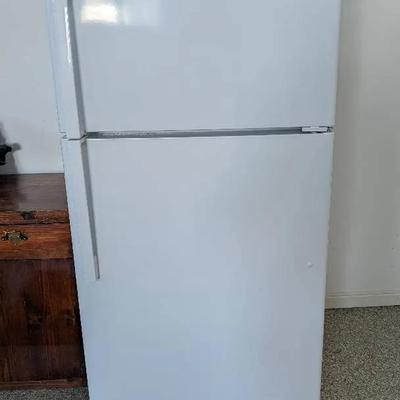 GE Refrigerator 