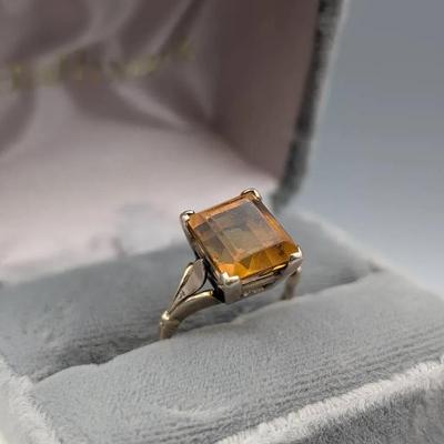 10K Gold and Citrine Ring