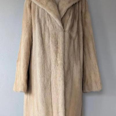 Ladies' Nigbor Furs Long Coat 