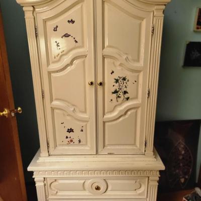 Sale Photo Thumbnail #103