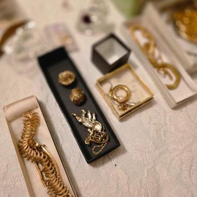 Sale Photo Thumbnail #42