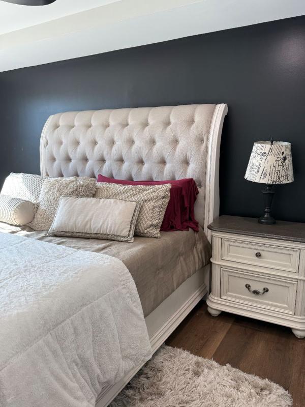 Sale Photo Thumbnail #18