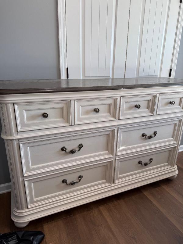 Sale Photo Thumbnail #11