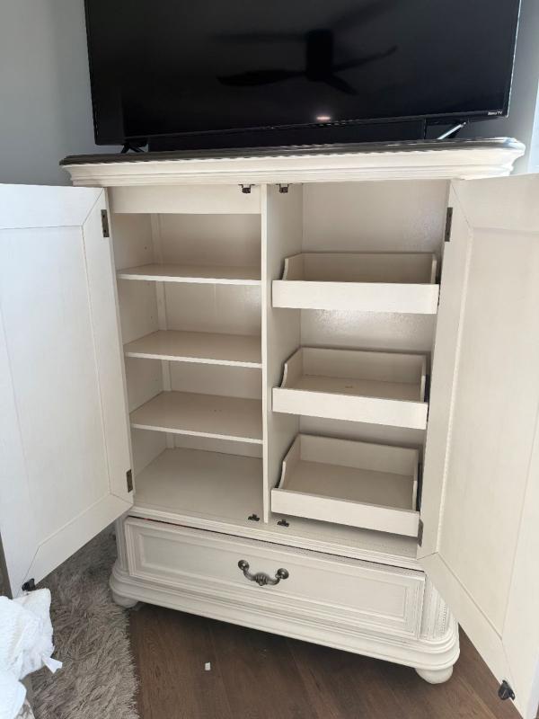 Sale Photo Thumbnail #13