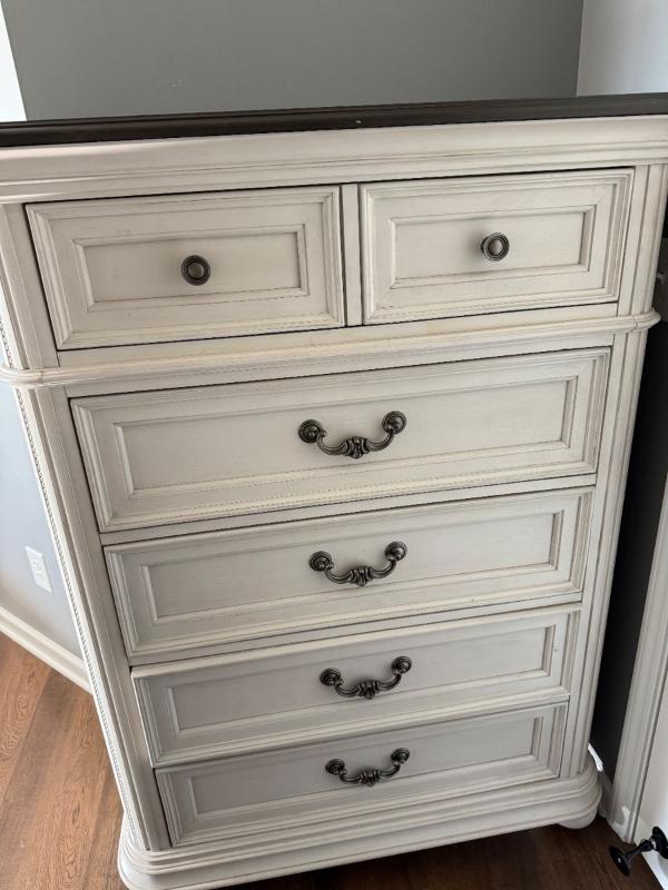 Sale Photo Thumbnail #12