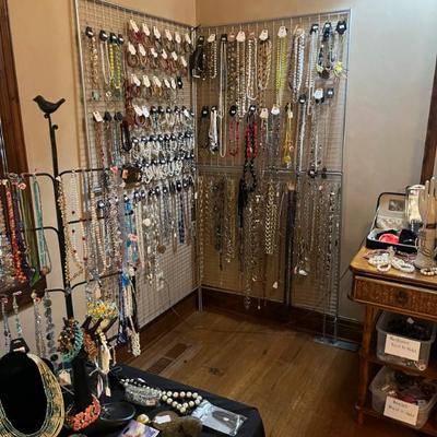 Sale Photo Thumbnail #29