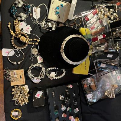 Sale Photo Thumbnail #32