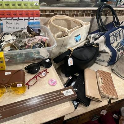 Sale Photo Thumbnail #91