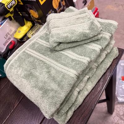 Sale Photo Thumbnail #561