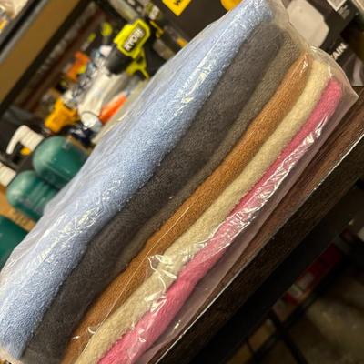 Sale Photo Thumbnail #560