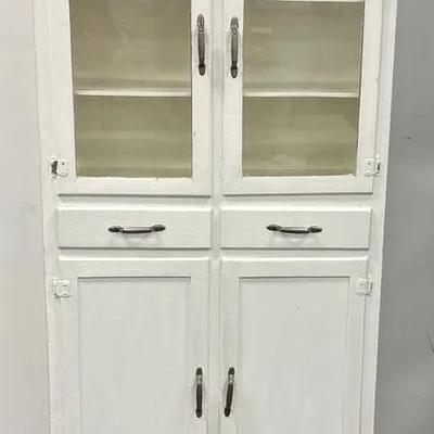 Vintage Kitchen Cabinet (White)