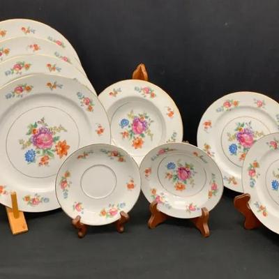 Noritake Made In Occupied Japan Floral Pattern #2- Bone China (24 Pieces)