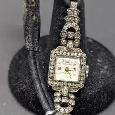 Baume 46 17 Jewels Watch