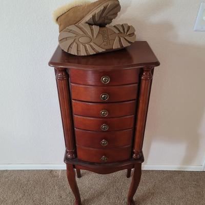 Sale Photo Thumbnail #319