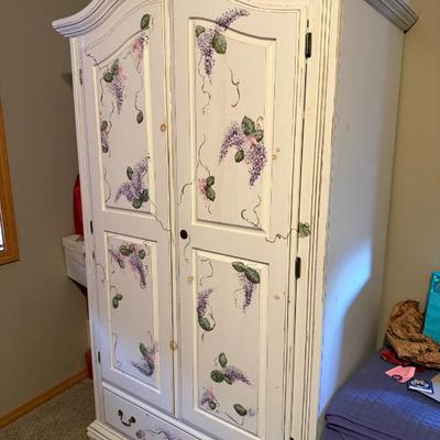 Sale Photo Thumbnail #108