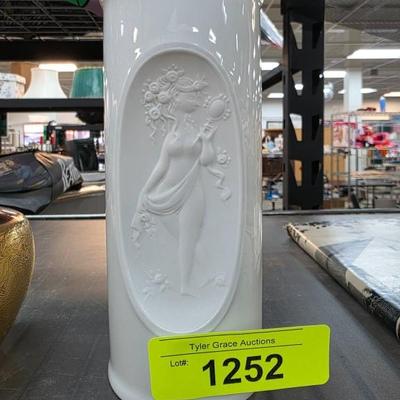 Sale Photo Thumbnail #300