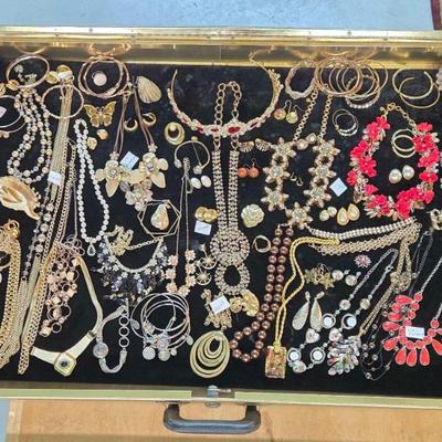 Sale Photo Thumbnail #195