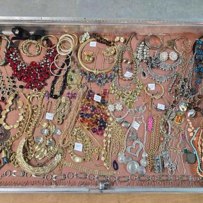 Sale Photo Thumbnail #189