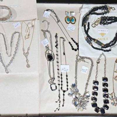 Sale Photo Thumbnail #468