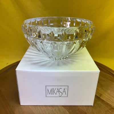 Mikasa Crystal Reflections faceted lead crystal 8” bowl made in Austria