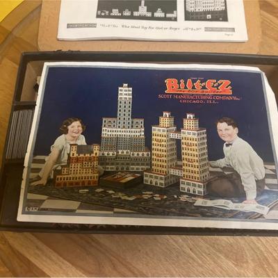 Vintage Bilt-EZ construction set box with cityscape artwork