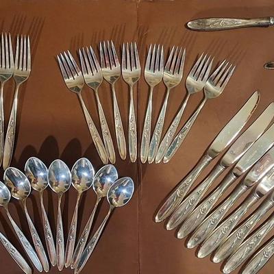 37 Piece Towle "Rose Solitare" Sterling Silver Flatware Set