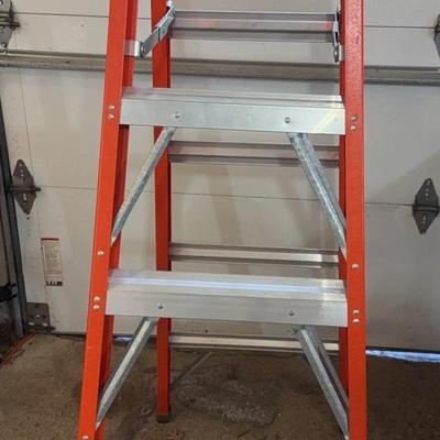 Keller 6’ Fiberglass Step-ladder