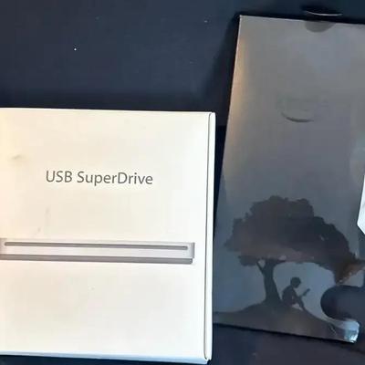 Apple and Kindle Bundle of Awesomeness!!