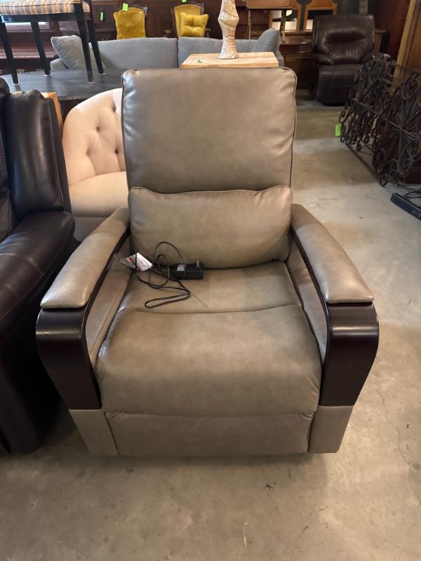 Sale Photo Thumbnail #8