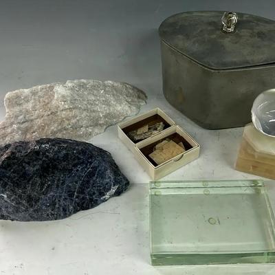 Large Piece Of Sodalite & Calcite Along With A Collection Of Stone Pieces