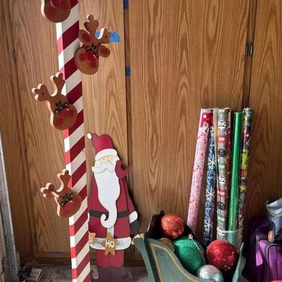 Outdoor Christmas Decor - Santa, Noel Sleigh, Reindeer Post & Wrapping Paper
