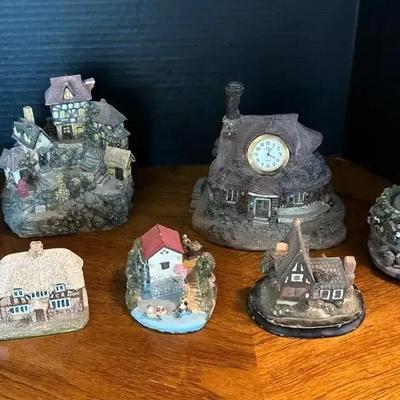 7 Ceramic Decor Houses & Home w/ Clock - Honeysuckle Cottage