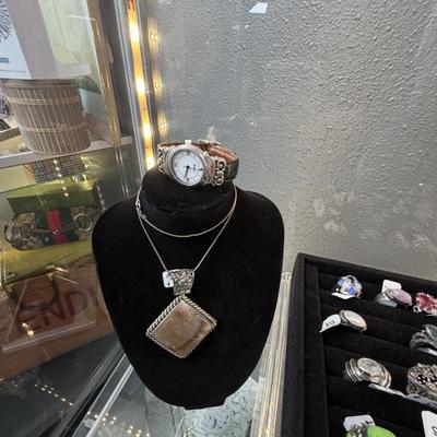 Sale Photo Thumbnail #9