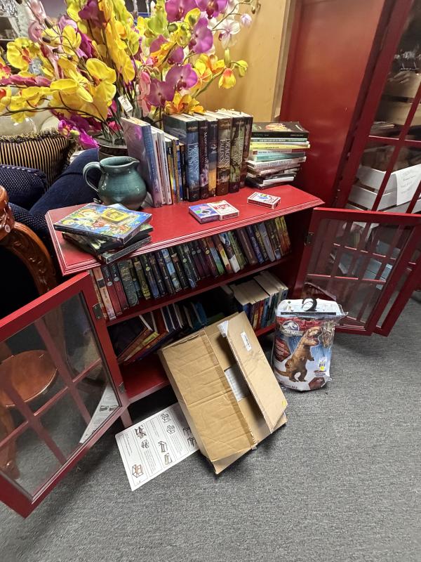 Sale Photo Thumbnail #385