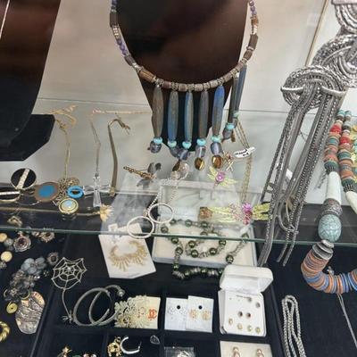 Sale Photo Thumbnail #23