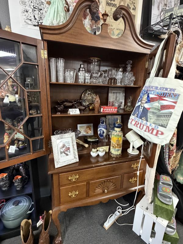 Sale Photo Thumbnail #372