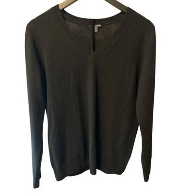 Hilary Radley V‑Neck Sweater – Vegan Cashmere Style, Size Medium