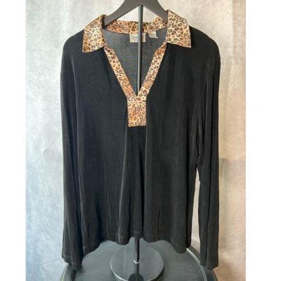 Chicos Travelers Leopard Collar Black Top