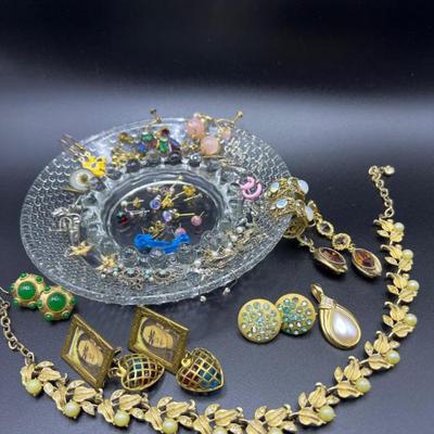 Mixed Vintage Costume Jewelry with 1950s Pearl & Rhinestone Necklace