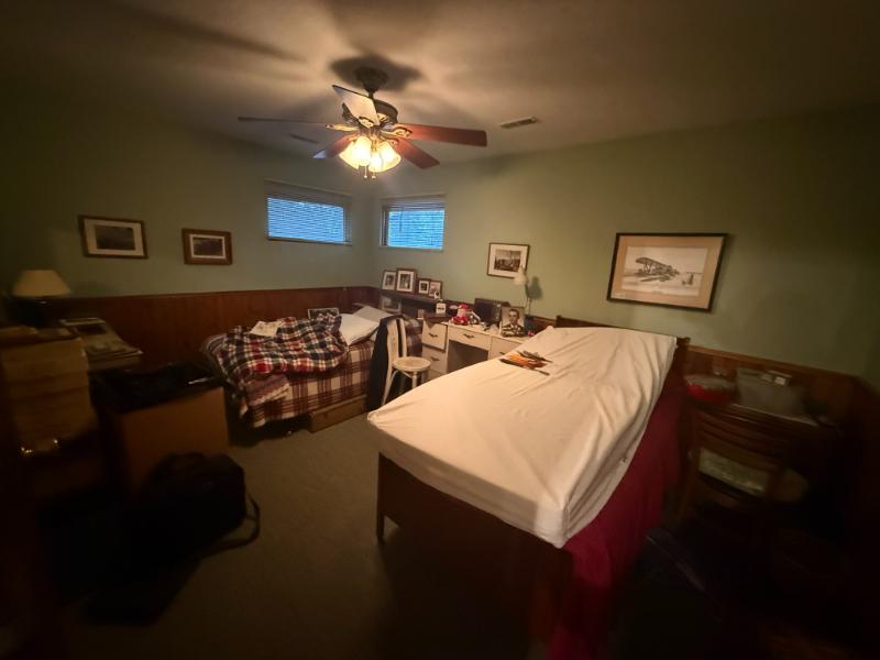 Sale Photo Thumbnail #17