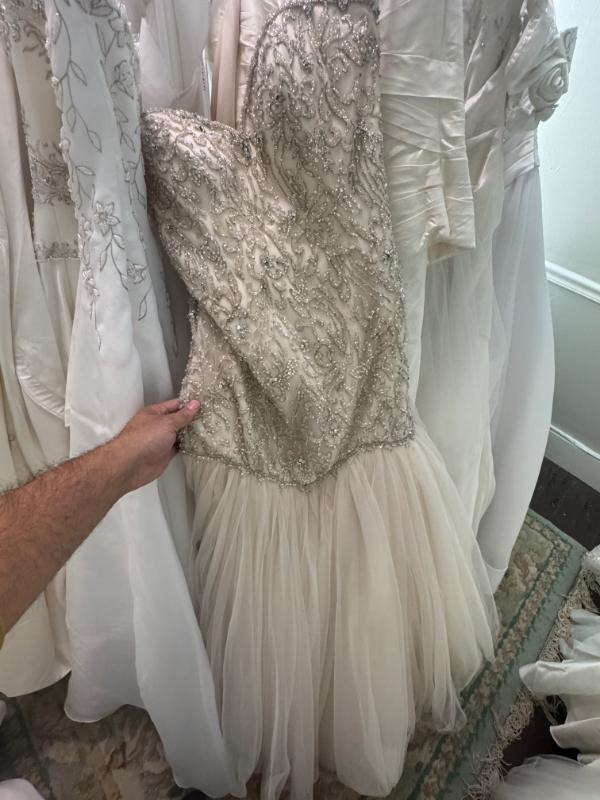 Sale Photo Thumbnail #11