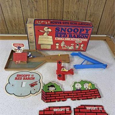 1970 Milton Bradley Snoopy and The Red Baron Game.jpg