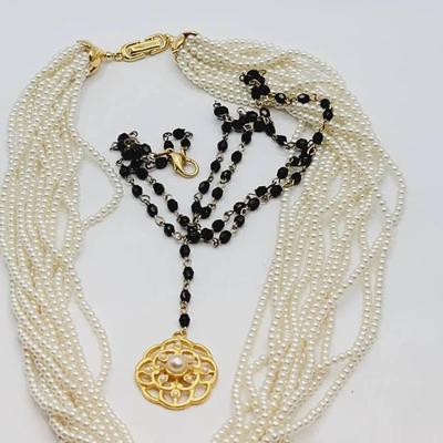 2 Pc Faux Pearl Necklaces Express and Unbranded