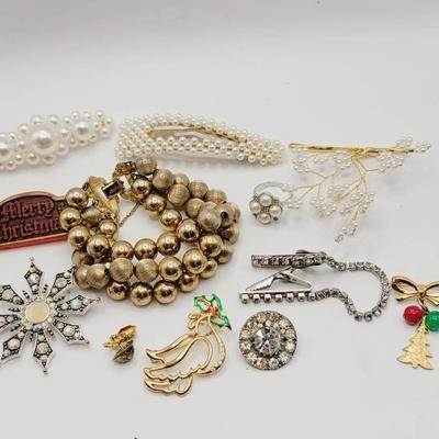 Holiday Sparkle Costume Jewelry Lot 