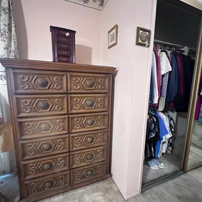 Sale Photo Thumbnail #44