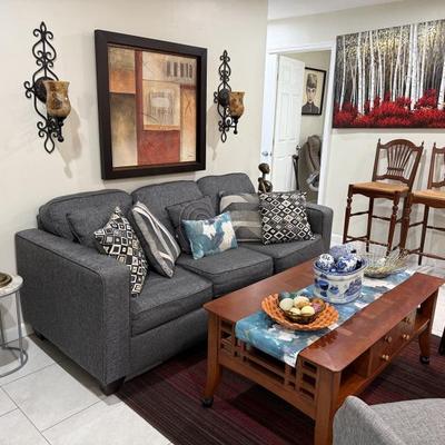 Sale Photo Thumbnail #2