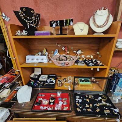 Sale Photo Thumbnail #16